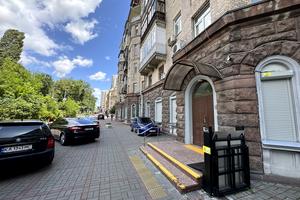 комерційна за адресою Михайла Грушевського вул., 34/1