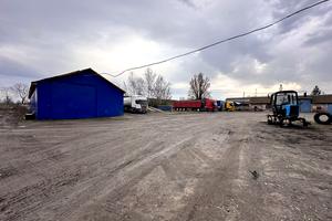 коммерческая по адресу Будівельна, 1