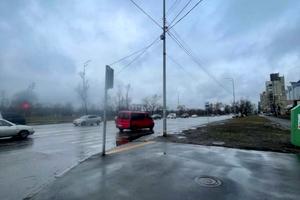 комерційна за адресою Дніпровська набережна вул., 13