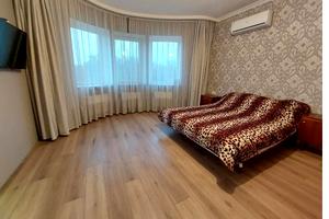 будинок за адресою Здоров'я пров.
