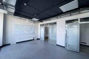 коммерческая по адресу Днепровская набережная ул., 26