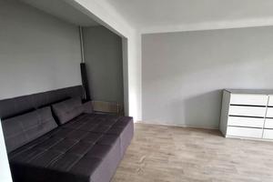 квартира за адресою Киргизька вул., 12