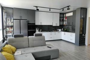 квартира за адресою Героїв Крут вул., 1
