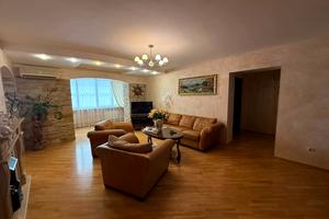 квартира за адресою Аграрна вул., 5