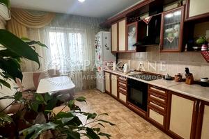 квартира за адресою Урлівська вул., 19
