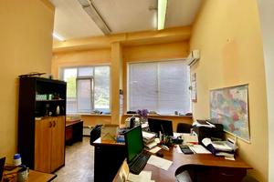 комерційна за адресою Будівельників вул., 34