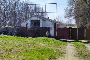 коммерческая по адресу  Староконстантинов, Чкалова, 3