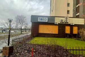 комерційна за адресою Дніпровська набережна вул., 13
