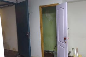 комерційна за адресою Театральний пров., 4