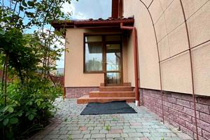 будинок за адресою с. Драгомирчани, Івасюка, 28