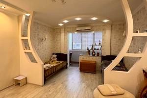 квартира за адресою Тополина вул., 18