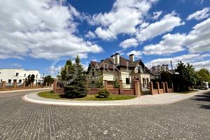 будинок за адресою Кар'єрна вул., 27