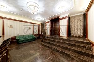 комерційна за адресою Костельна вул., 6