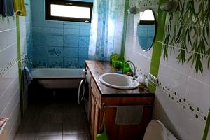 дом по адресу с. Ракитное, загребля, 27