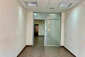 комерційна за адресою Мечникова вул., 10-Б