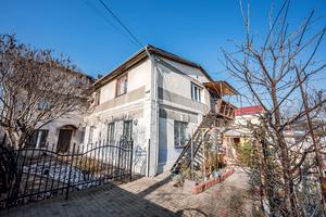 будинок за адресою Постова вул., 41/33