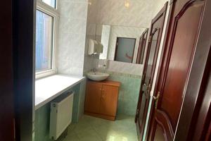 комерційна за адресою Ігорівська вул., 7