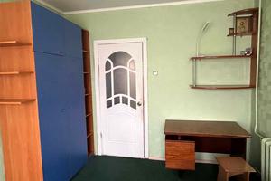 комната по адресу Захисників  Маріуполя, 1