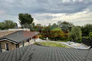 будинок за адресою Богатирська вул., 30б