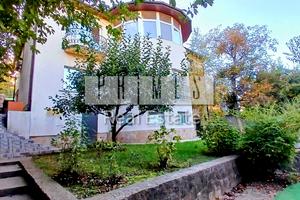 будинок за адресою Нечуя-Левицького вул.