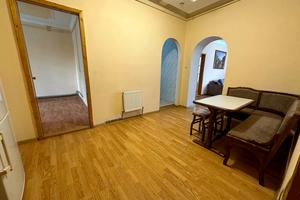 квартира за адресою Дмитра Донцова вул., 6