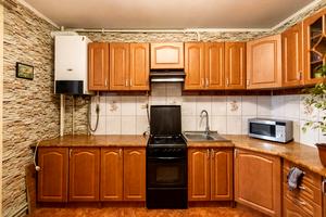 квартира за адресою Тролейбусна вул., 32