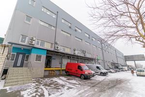 комерційна за адресою Якова Гніздовського вул. (Магнітогорська), 1