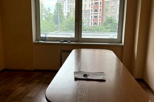 комерційна за адресою Червоної Калини просп. (Володимира Маяковського), 68