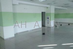 комерційна за адресою Новокостянтинівська вул., 18