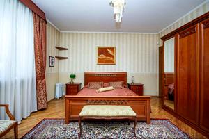 будинок за адресою Івана Їжакевича вул., 72