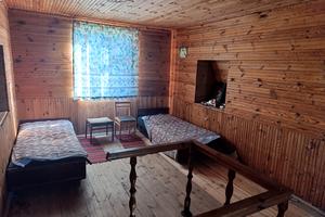 будинок за адресою Вишнева