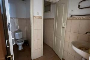 комерційна за адресою Б. Лепкого вул., 14