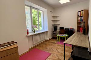 комерційна за адресою Переяславська вул., 19