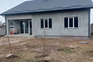 дом по адресу с. Новая Украинка, Лілія 9