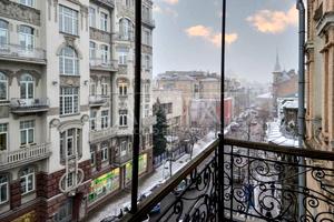 комерційна за адресою вул. Ярославів Вал, 7