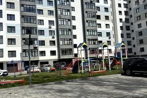 квартира за адресою Макогона вул., 25