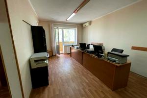 комерційна за адресою Підлісна вул., 2А