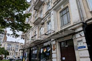 коммерческая по адресу Шота Руставели ул., 1
