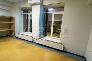комерційна за адресою Дніпровська набережна вул., 13
