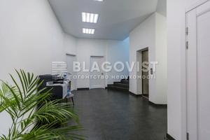 комерційна за адресою Новоселицька вул., 7