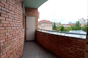 комерційна за адресою Велика Васильківська вул. (Червоноармійська), 8