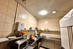 комерційна за адресою Віктора Косенка вул., 1