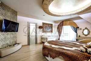 будинок за адресою с. Вишеньки, Центральна, 3