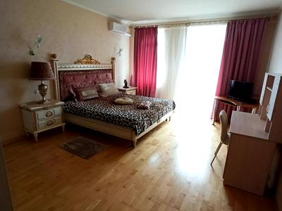 квартира за адресою Панаса Мирного вул., 16