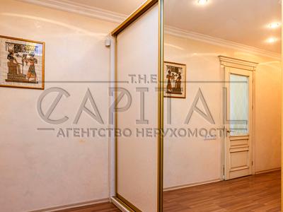 квартира за адресою Кудрявський узвіз, 3-Б