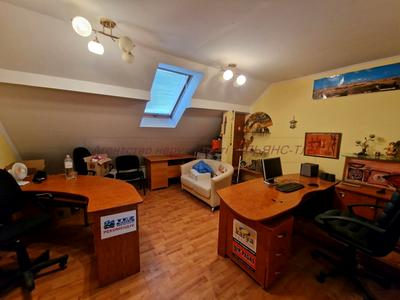 коммерческая по адресу Корятовича пл., 15