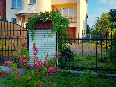 будинок за адресою Молодіжна вул., 10