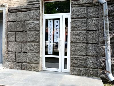 комерційна за адресою Голосіївський просп. (40-річчя Жовтня), 90