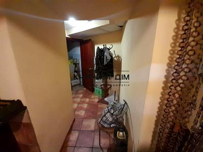 комерційна за адресою Гетьмана Кирила Розумовського вул. (Миколи Краснова), 17