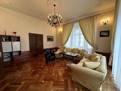 квартира за адресою Театральна вул., 23